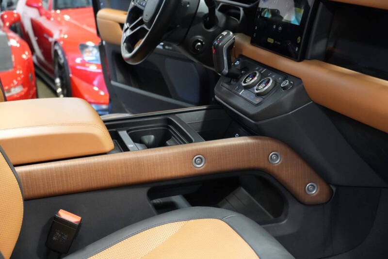 2023 Land Rover Defender 110 X