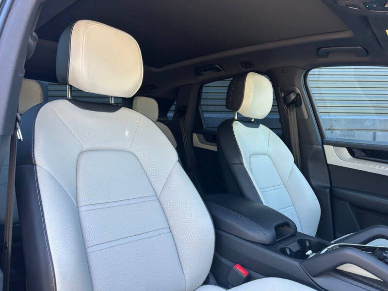 2026 Porsche Cayenne E-Hybrid