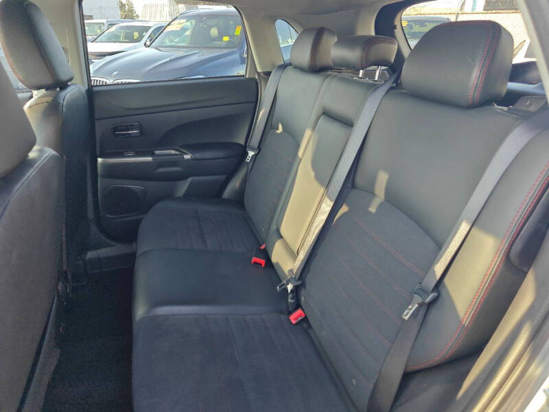 2024 Mitsubishi Outlander Sport S