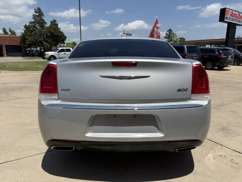 2019 Chrysler 300 Touring