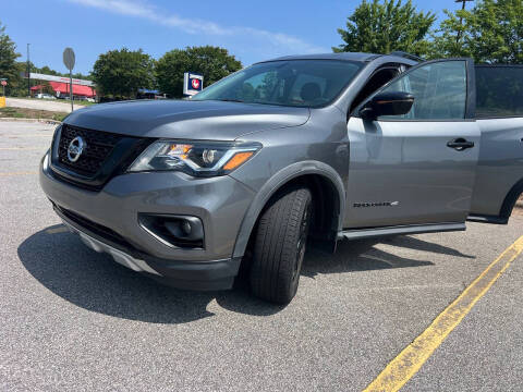 2020 Nissan Pathfinder SV