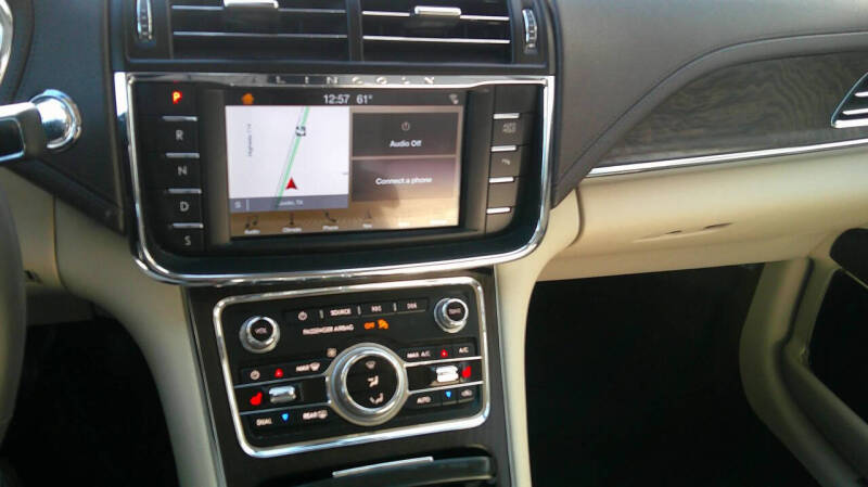 2019 Lincoln Continental Select