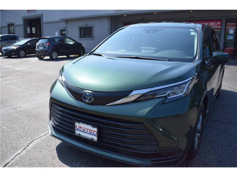 2021 Toyota Sienna LE 8-Passenger