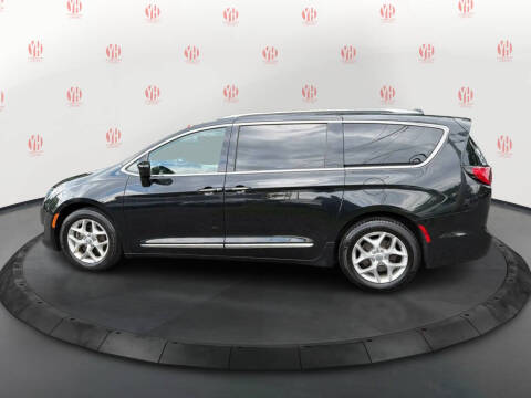 2018 Chrysler Pacifica Touring L Plus