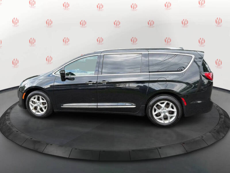 2018 Chrysler Pacifica Touring L Plus