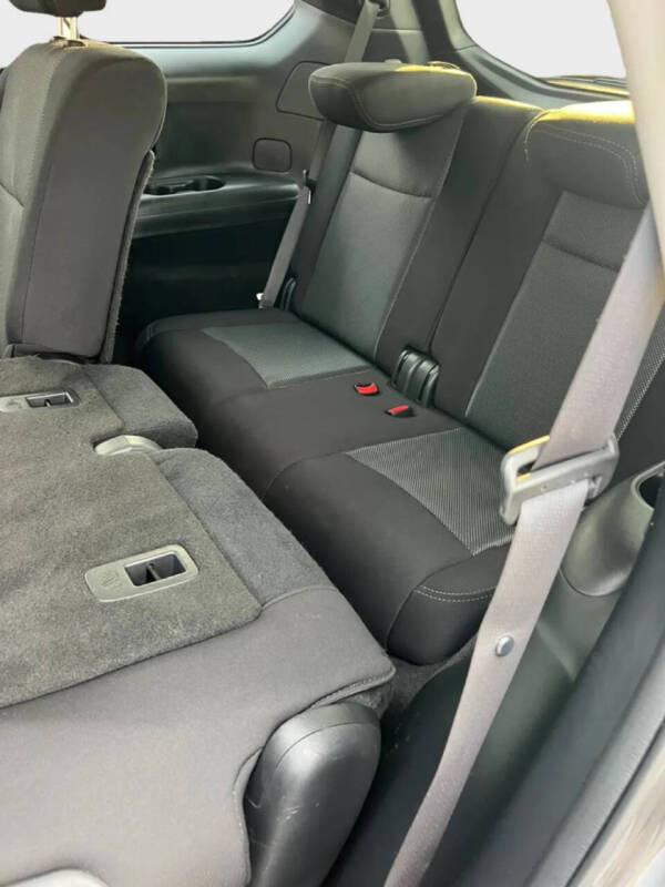2020 Nissan Pathfinder SV