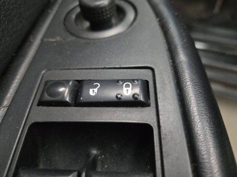 2012 Dodge Avenger SE V6