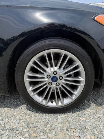 2016 Ford Fusion SE