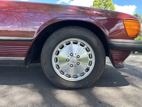 1987 Mercedes-Benz 560-Class 560 SL