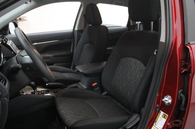 2026 Mitsubishi Outlander Sport ES