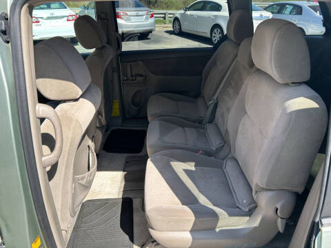 2009 Toyota Sienna LE 7-Passenger