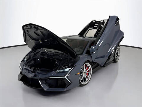 2024 Lamborghini Revuelto