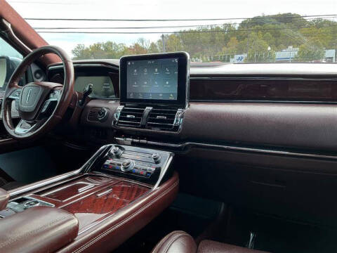 2018 Lincoln Navigator Black Label