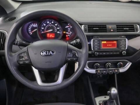 2016 Kia Rio 5-Door LX