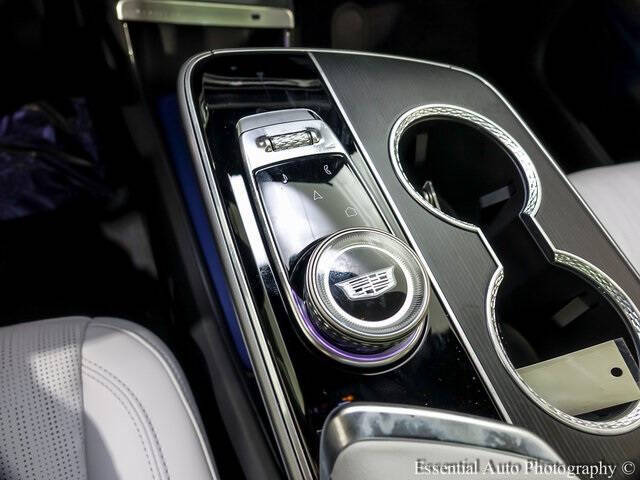 2025 Cadillac LYRIQ Sport 2