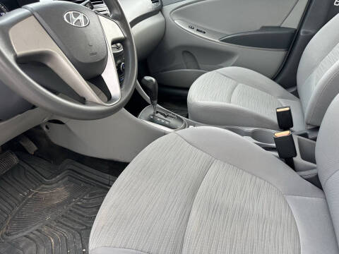 2017 Hyundai Accent SE