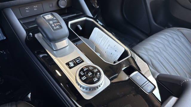 2026 Mitsubishi Outlander PHEV SEL