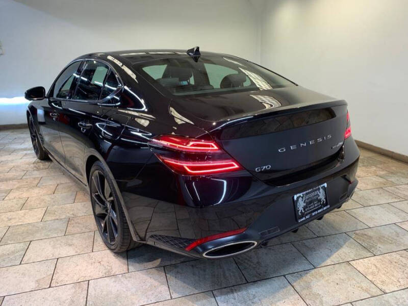 2022 Genesis G70