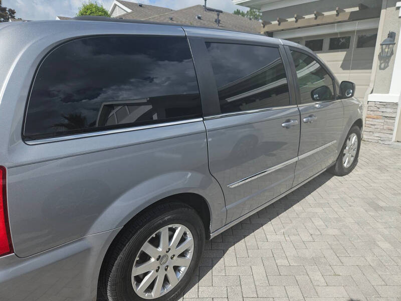 2016 Chrysler Town and Country Touring