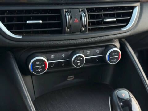 2017 Alfa Romeo Giulia Ti