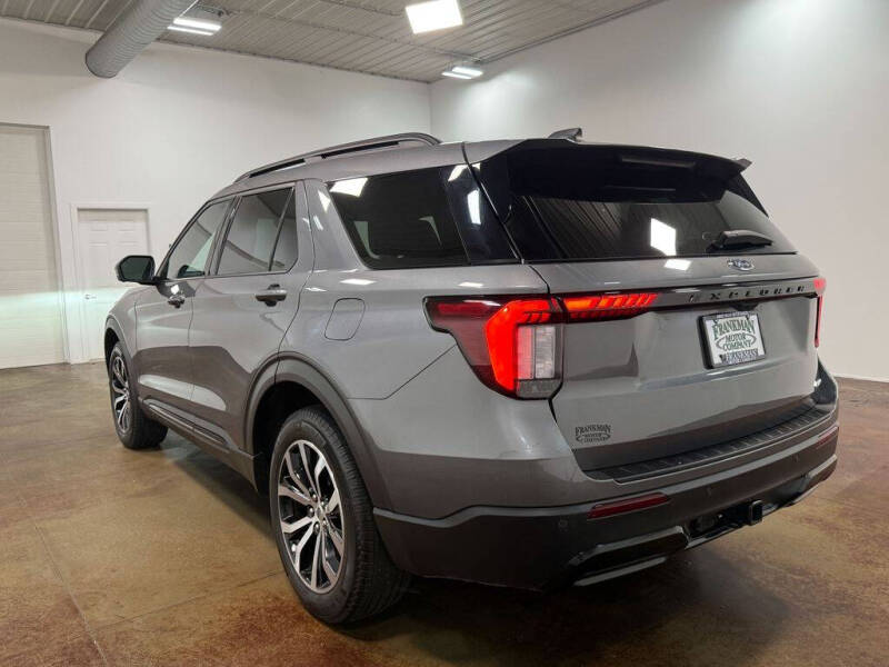 2025 Ford Explorer ST-Line