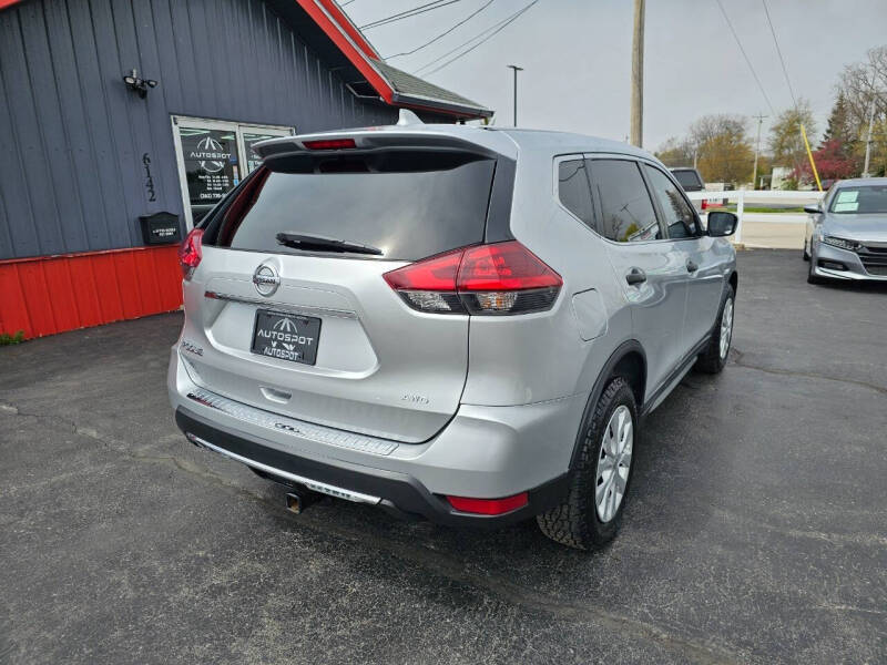 2018 Nissan Rogue SV