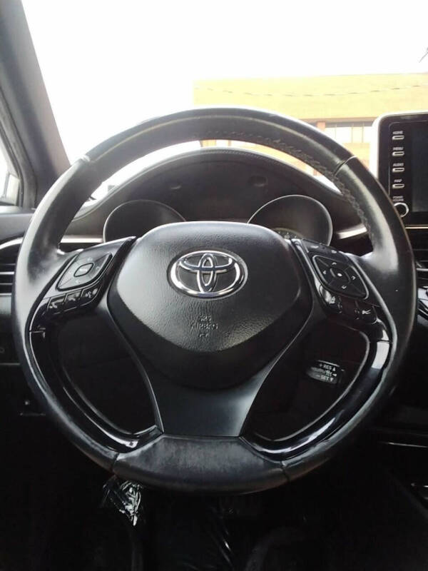 2019 Toyota C-HR XLE