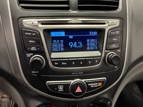 2016 Hyundai Accent SE