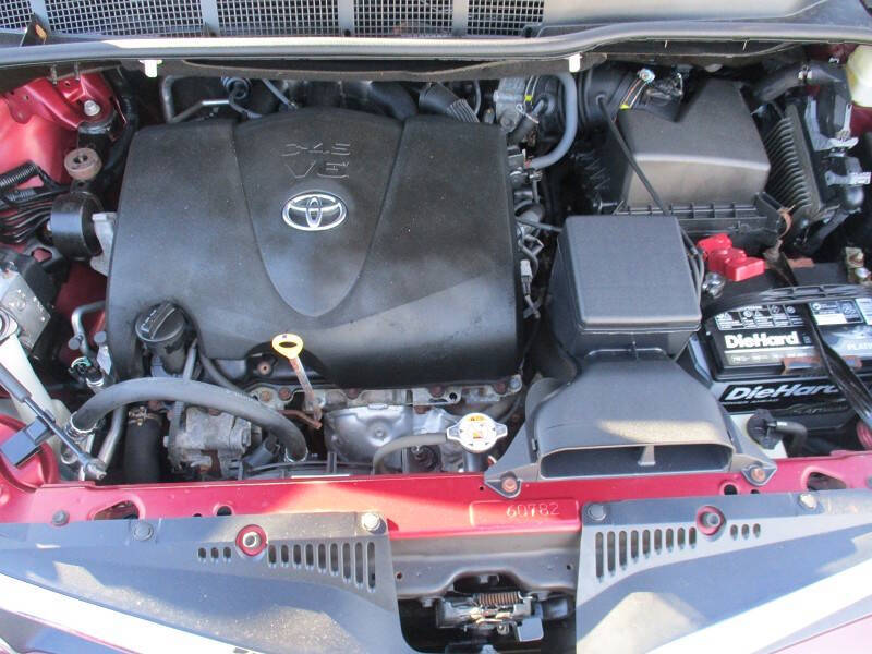 2018 Toyota Sienna LE 7-Passenger