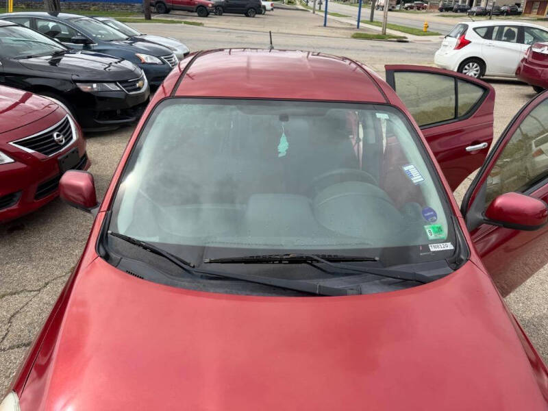 2014 Nissan Versa 1.6 SV