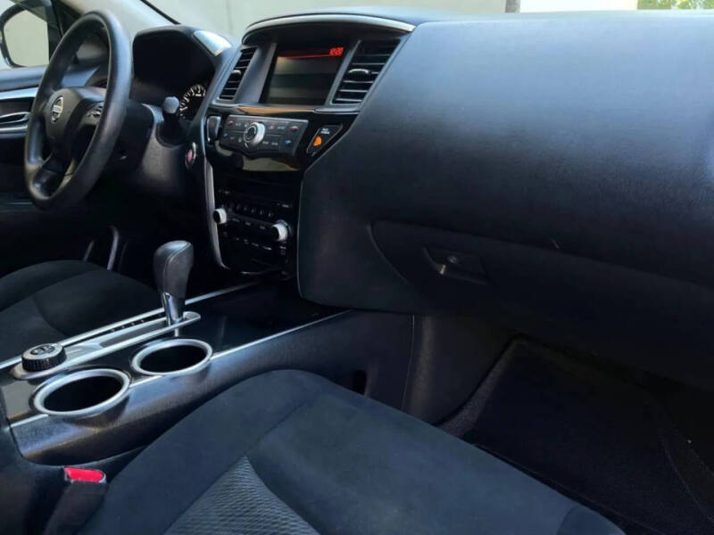 2016 Nissan Pathfinder