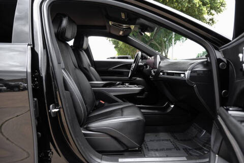 2024 Cadillac LYRIQ Luxury 1