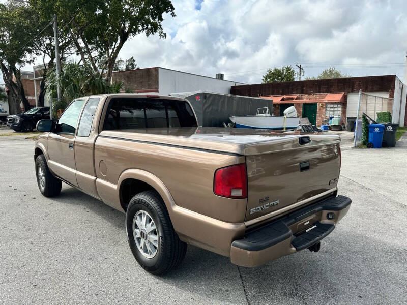 2003 GMC Sonoma null photo 14