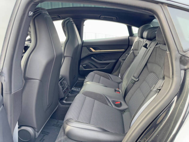 2025 Porsche Taycan 4S