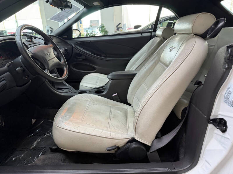 2003 Ford Mustang
