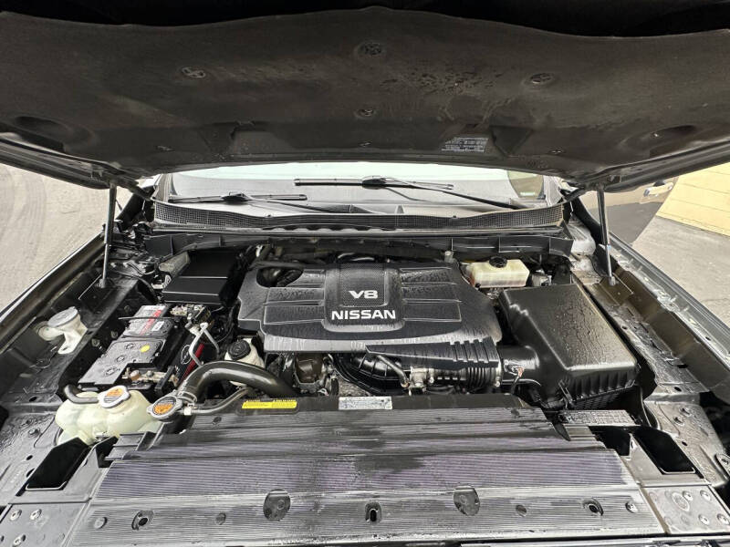 2017 Nissan Titan SV