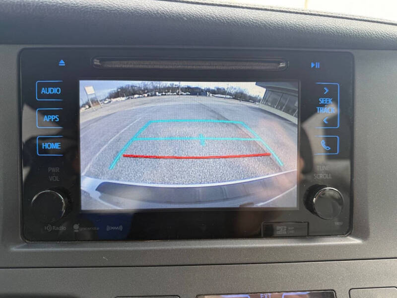 2017 Toyota Sienna XLE 8-Passenger