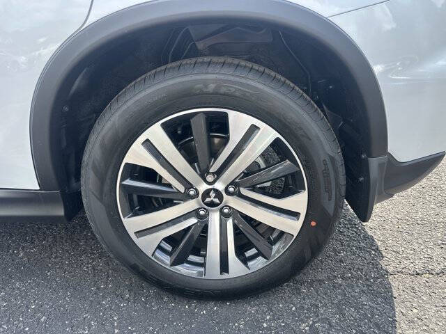 2026 Mitsubishi Outlander Sport ES