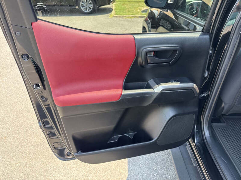 2022 Toyota Tacoma SR5 V6