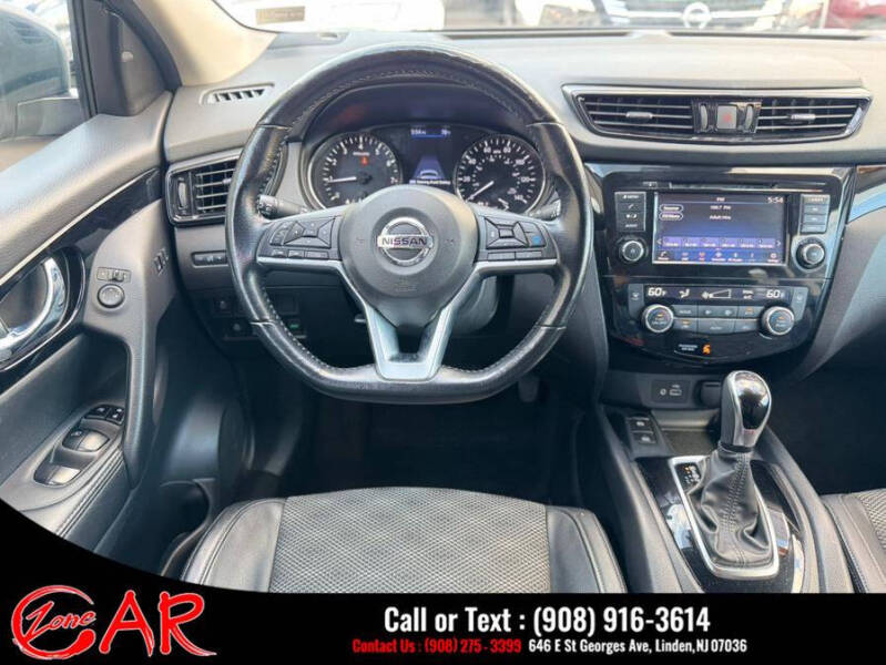 2022 Nissan Rogue Sport SV