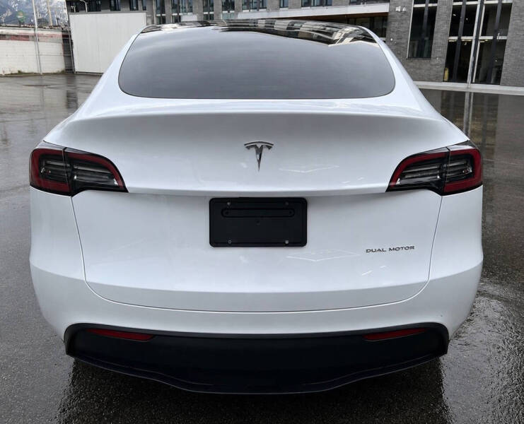 2023 Tesla Model Y Long Range