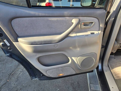 2003 Toyota Sequoia SR5