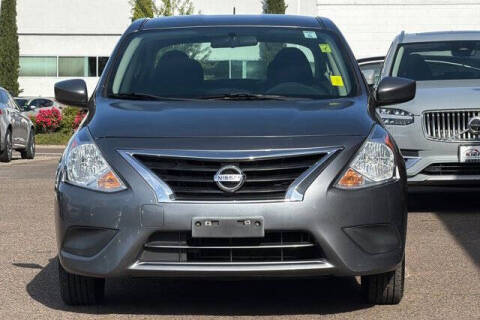 2019 Nissan Versa S Plus