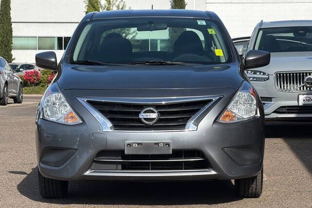 2019 Nissan Versa S Plus