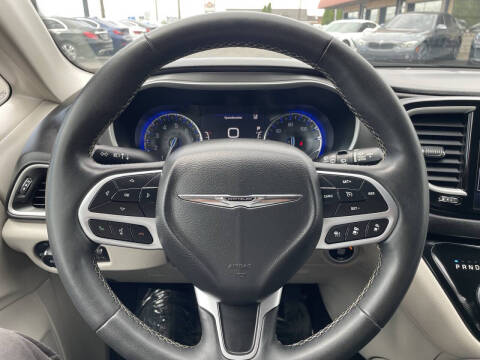 2022 Chrysler Pacifica Touring L