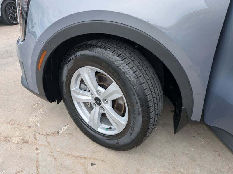 2024 Kia Sorento LX