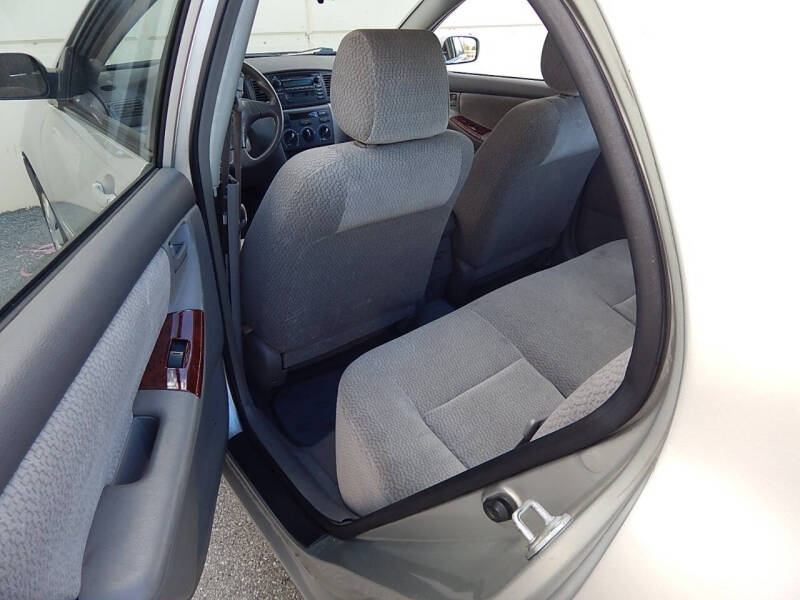 2003 Toyota Corolla LE
