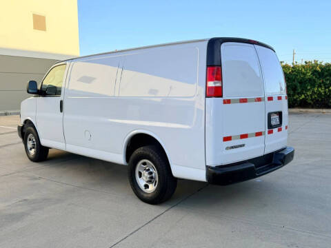 2021 Chevrolet Express 2500