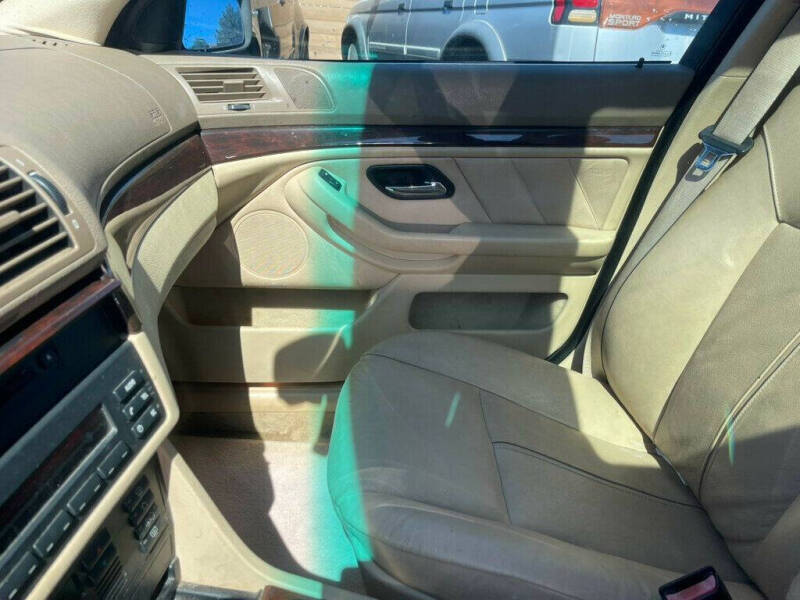 2003 BMW 5 Series 525i