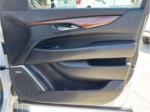 2018 Cadillac Escalade Premium Luxury
